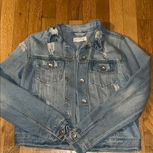 ♡ womens distressed denim jacket